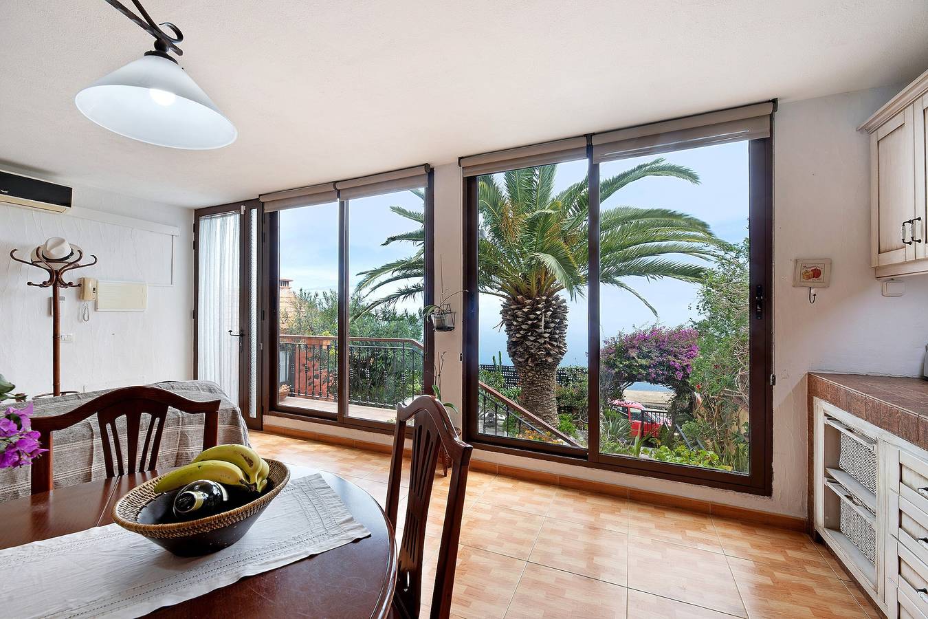 Casa de vacaciones "Casa Titi" con vistas al mar, terraza privada y Wi-Fi in Los Canarios, Fuencaliente de La Palma