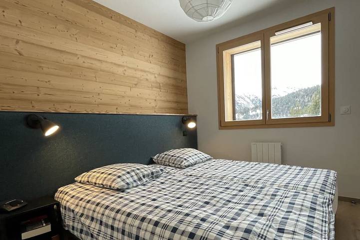 Ganze Wohnung, Oz / Domaine d'Alpe d'Huez, south-facing, ski-in, 4 rooms, 3 bedrooms, sleeps 8 in Oz, Nationalpark Écrins