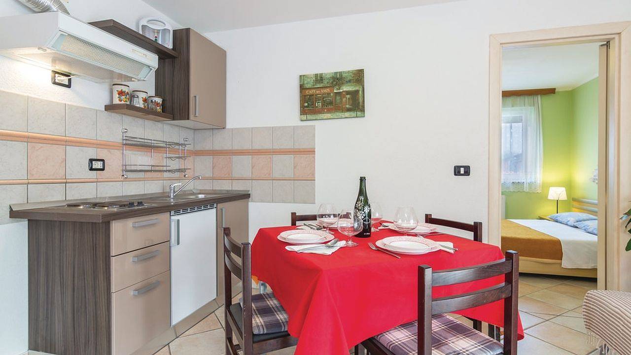 Ganze Ferienwohnung, Ferienwohnung für 4 Personen (35 m²) in Fratrici in Zambratija, Umag und Umgebung