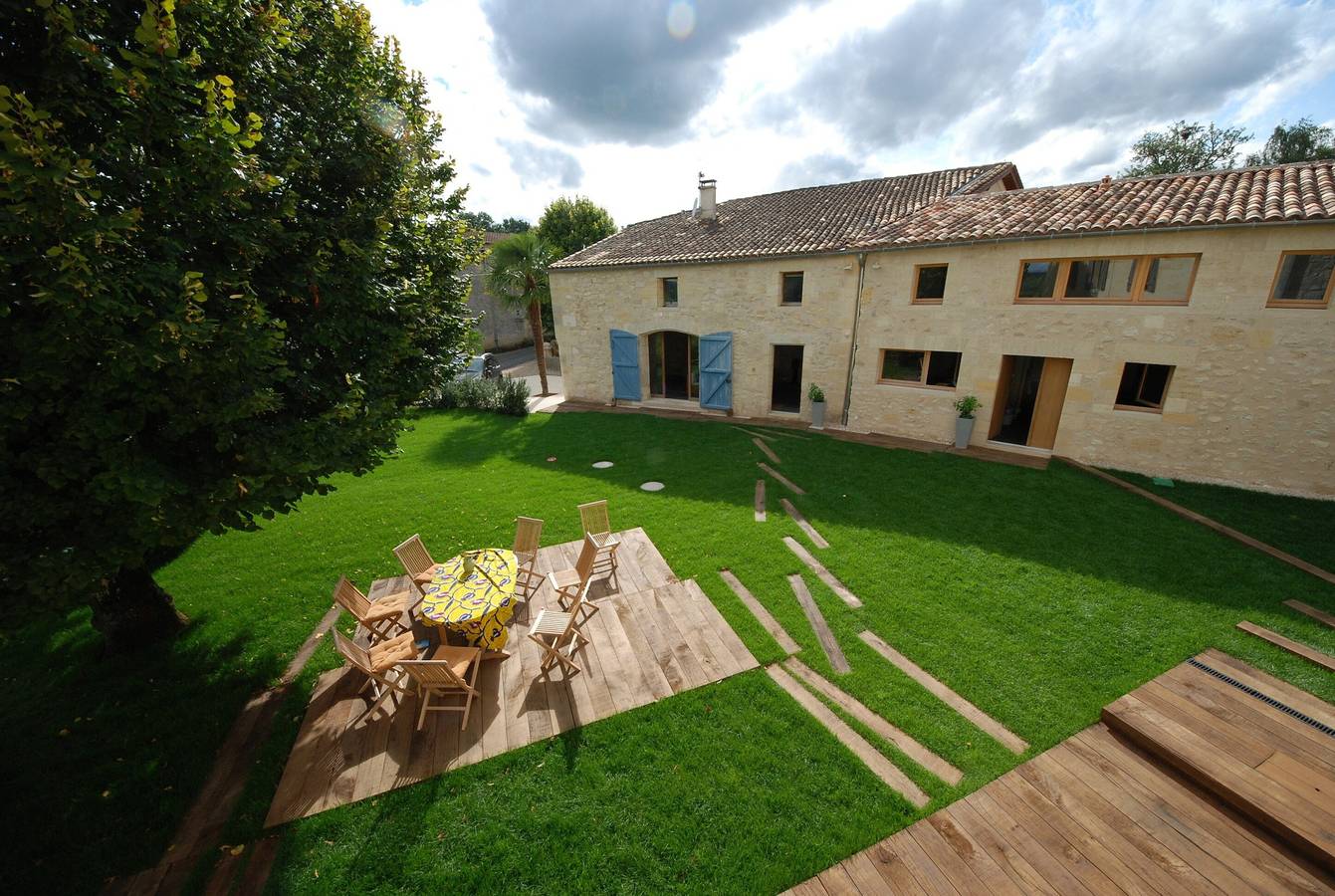 Domaine de Bayens - Piscine Privée in Puisseguin, Région de Libourne