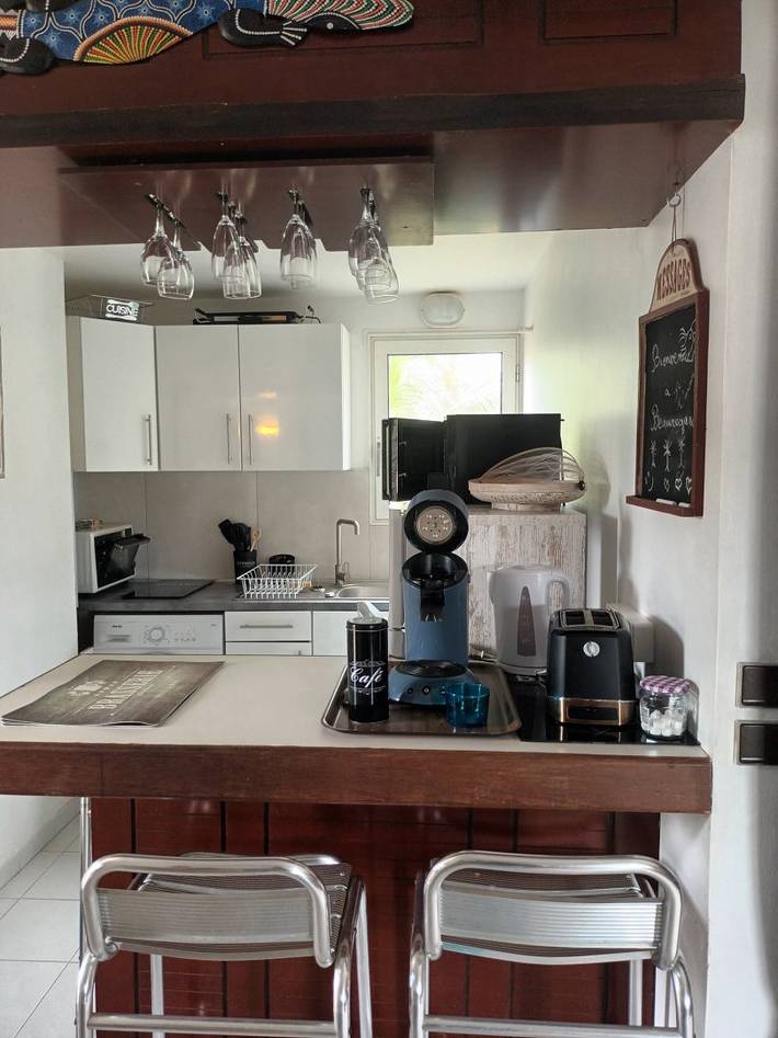 Gîte pour 5 personnes, avec terrasse ainsi que piscine et jardin à Sainte-Anne (Martinique) - 3