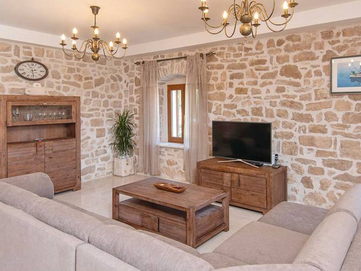 Holiday Home Lovište-Three Bedroom Holiday Home with Pool and  Sea View in Dubrovnik-Neretva