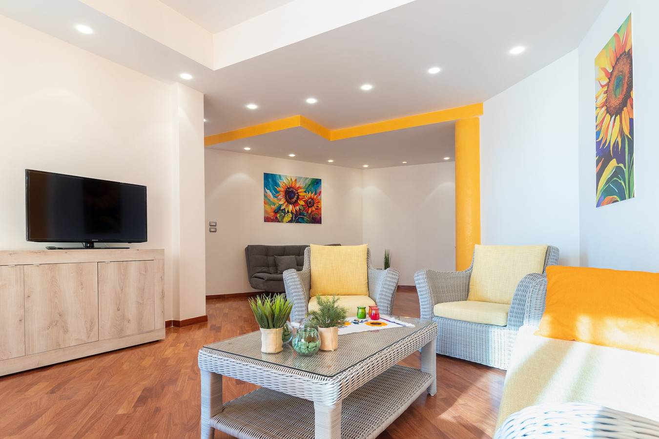 Ganze Wohnung, Ferienwohnung 'Sole E Girasoli' mit Balkon und Klimaanlage in Molfetta, Bari Provinz