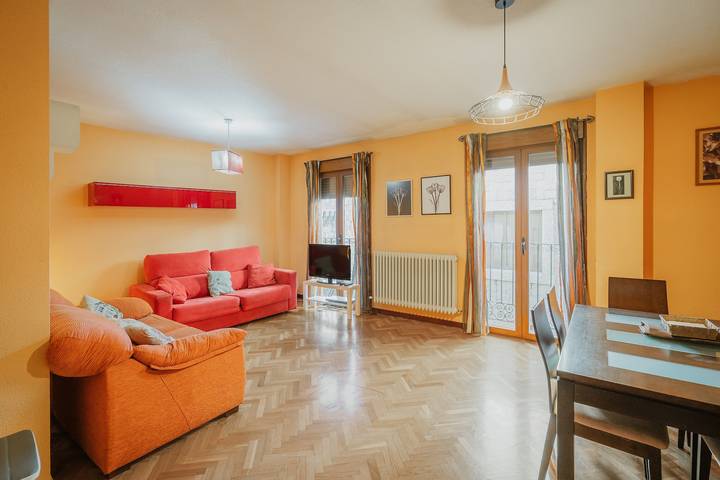 Ferienhaus für 6 Personen, mit Balkon - 1