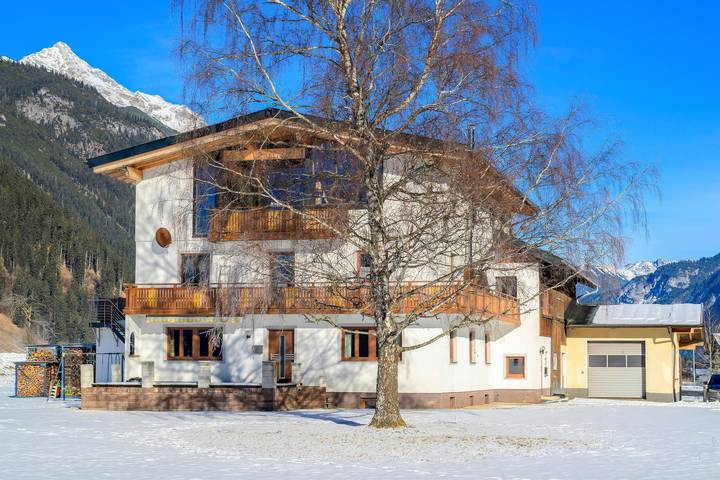 Ferienwohnung für 4 Personen, mit Balkon und Garten