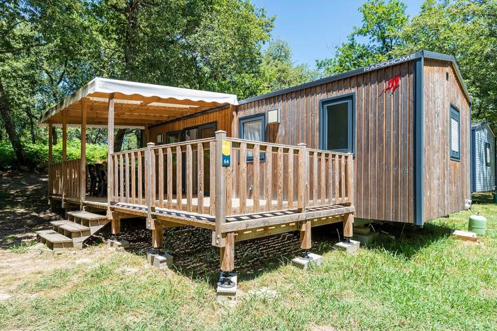Mobilheim 'Mobilhome Confort 4 Personnes 64' mit privater Terrasse, privatem Garten und Wi-Fi in Bretagne-d'Armagnac, Gers