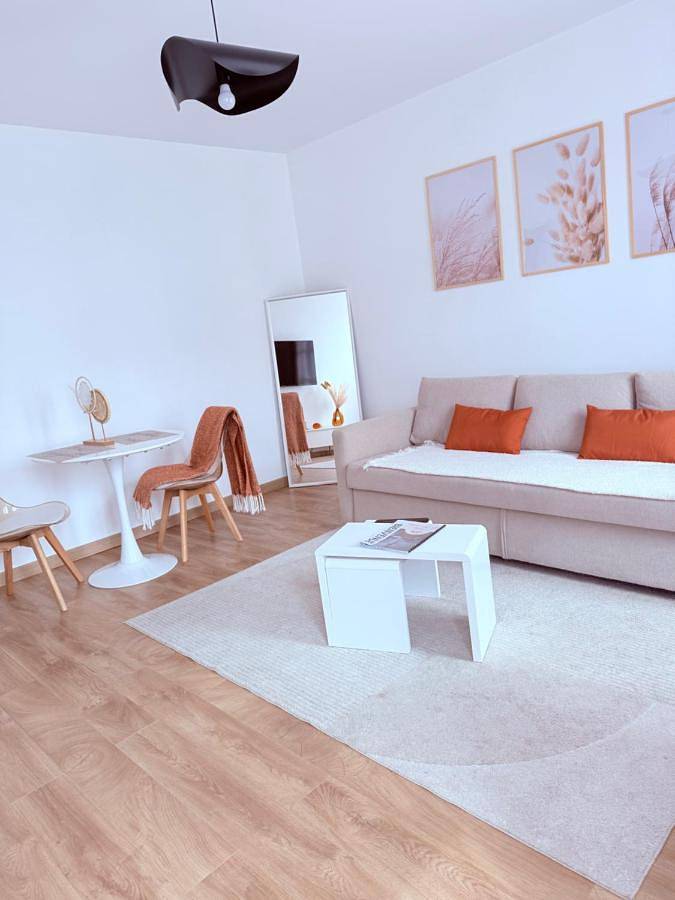 Appartement entier, One-Bedroom Apartment in Plaisance-du-Touch, Toulouse et ses environs