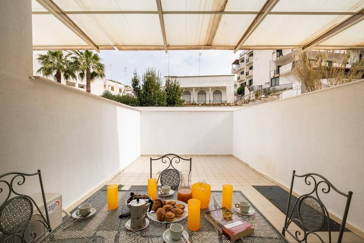 Appartamento vacanze per 4 persone, con balcone e giardino - 1
