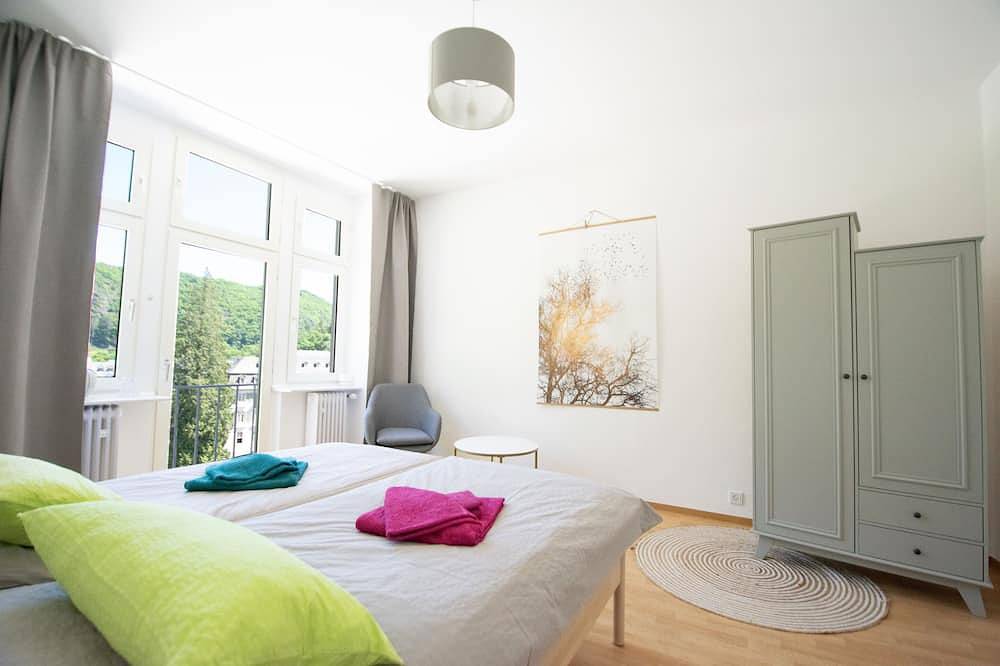Ganze Wohnung, 2 Schlafzimmer Ferienwohnung Kondel 2.Etage in Bad Bertrich, Traben-Trarbach und Umbegung