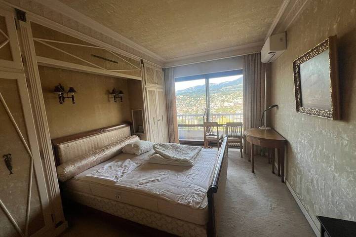 Ganze Wohnung, Large \"classic\" apartment, breathtaking view. Tennis court and swimming pool nearby. in Tresserve, Chambéry und Umgebung