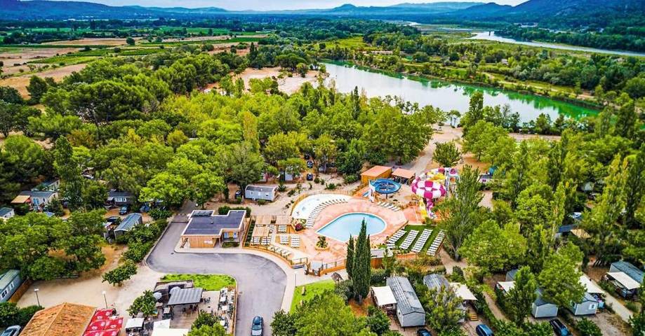 Camping para 7 personas, con jardín y vistas al lago además de vistas y piscina - 1