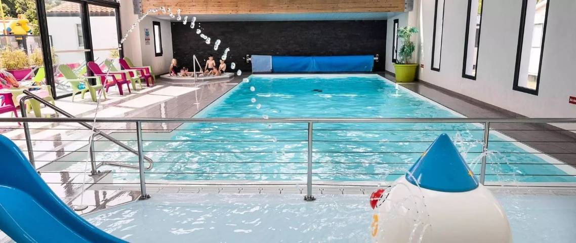 Camping pour 10 personnes, avec terrasse et piscine, animaux acceptés à Saint-Jean-de-Monts - 3