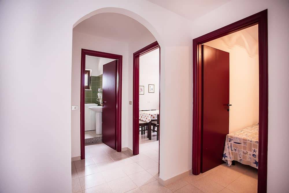 Apartamento entero, Apartamento Oleandro en primera fila, a pocos pasos de la playa (4 Asientos) in Cala Liberotto, Orosei