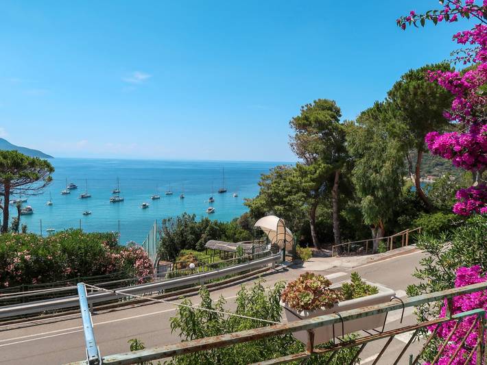 Ferienwohnung für 6 Personen, mit Balkon und Terrasse sowie Garten in Portoferraio - 2