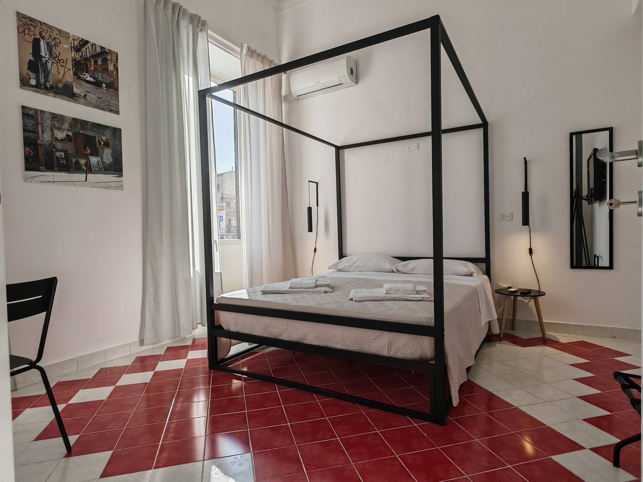 Zimmer 'Myla's Rooms - 1' mit Balkon, Wlan und Klimaanlage in Palermo, Palermo Provinz