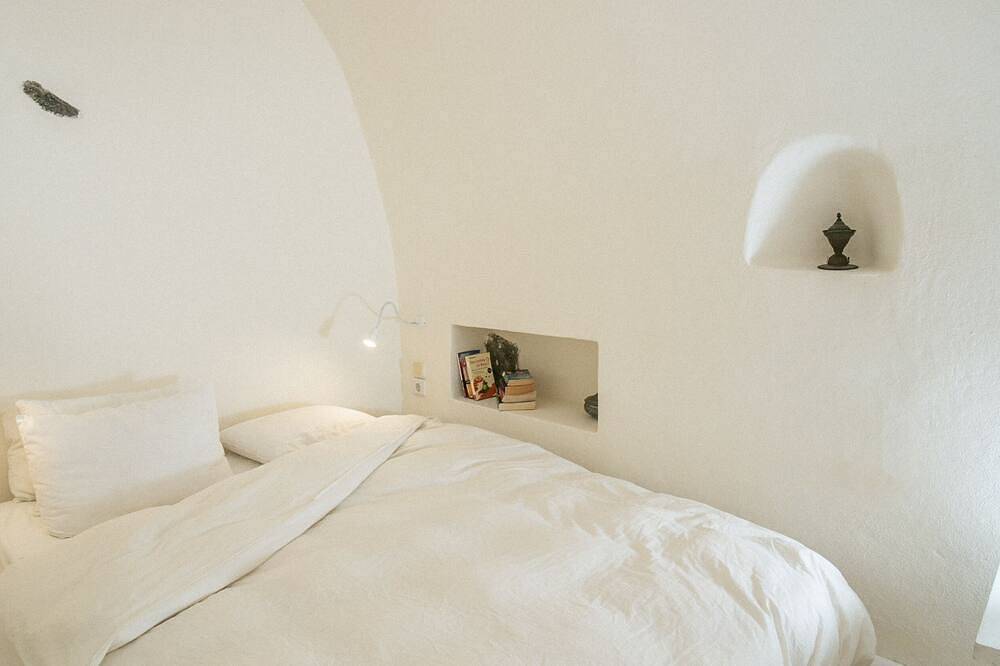 Winery House waar dromen leven ... Villa met prive zwembad en prachtige tuin in Finikia, Santorini