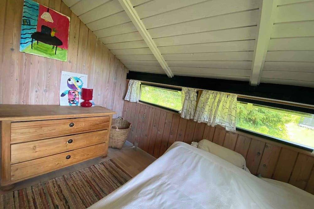 Cozy summer house in Melby Enghave in Melby, Hovedstaden