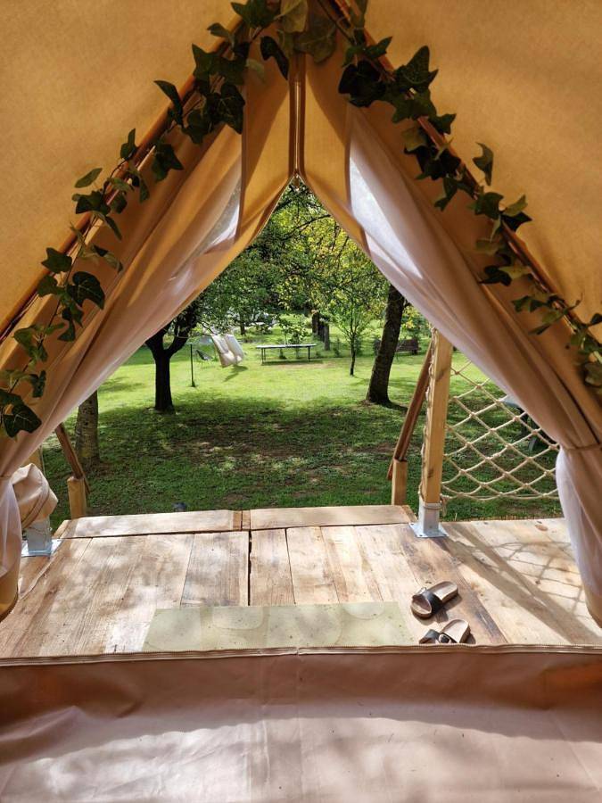 Location de vacances pour 4 personnes, avec terrasse ainsi que vue et jardin à Roquefeuil - 2