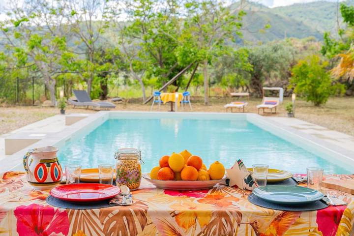 Location de vacances pour 6 personnes, avec jardin et piscine, animaux acceptés à Graniti - 4