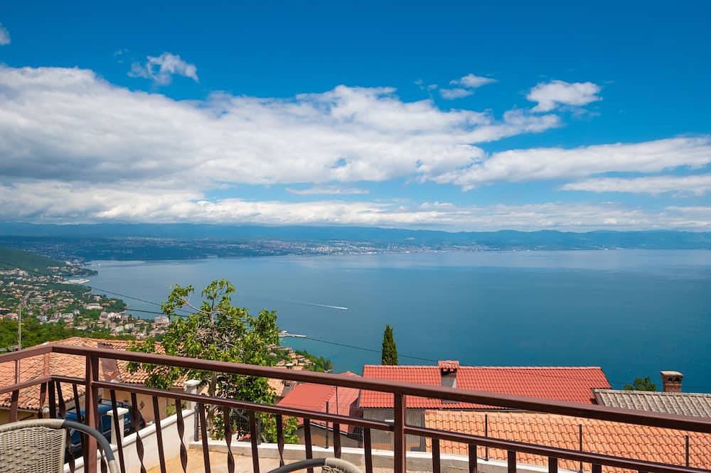 Cijeli apartman, Apartment Ema in Tulisevica (Lovran), Lovran