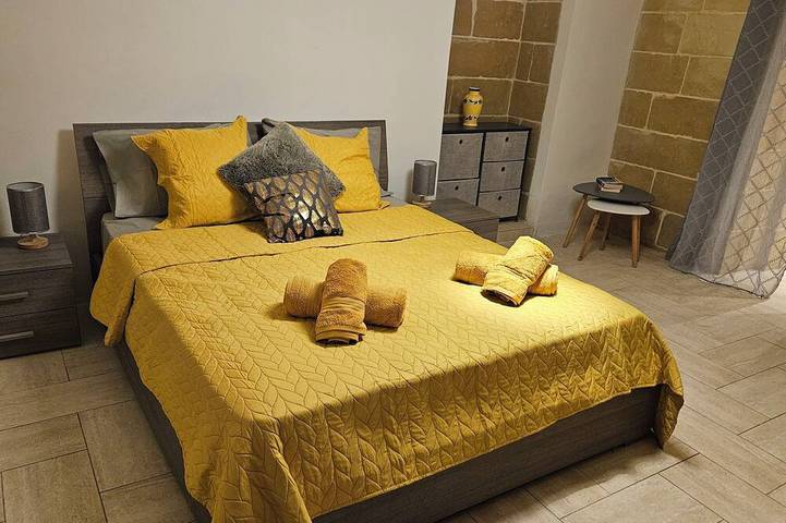 Holiday rental for 7 people, with garden, with pets in Tas-Sliema
