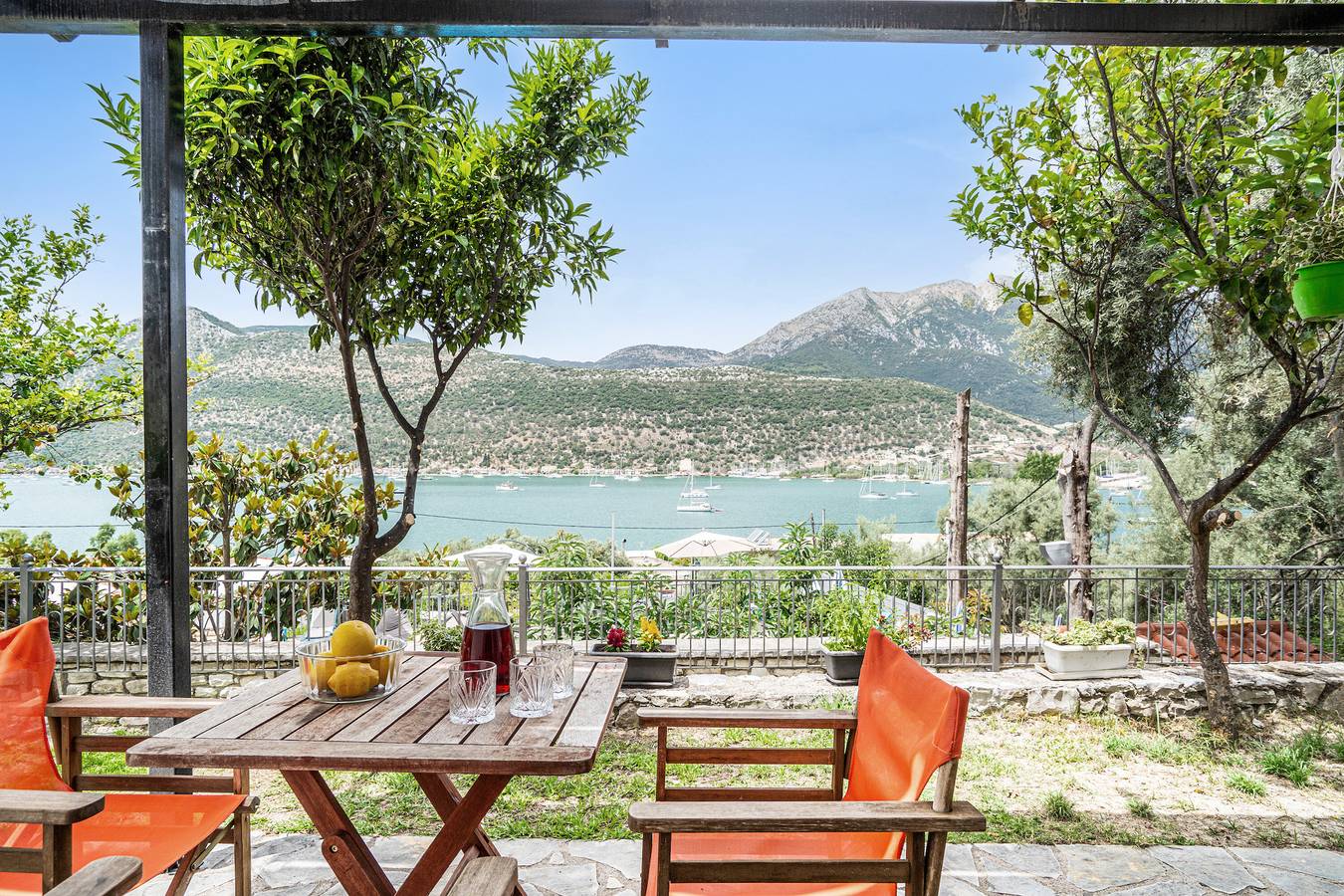 Holiday Home 'Villa 2' with Sea View, Wi-Fi and Air Conditioning in Geni, Greece