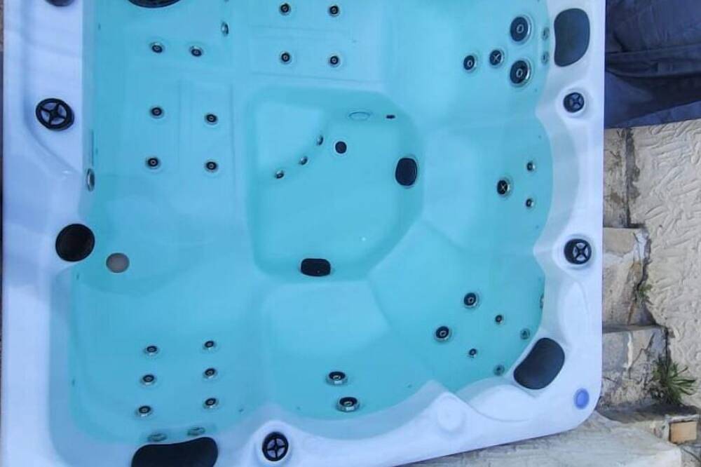 Alojamiento completo 55m2 con spa, sauna y terminal eléctrico 7Kw in Meyreuil, Region de Aix-en-Provence