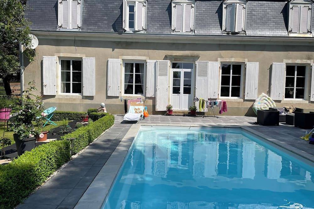 Colas guest rooms with swimming pool for rent Le Mans/Circuit 24 H in Étival-lès-le-Mans, Sarthe