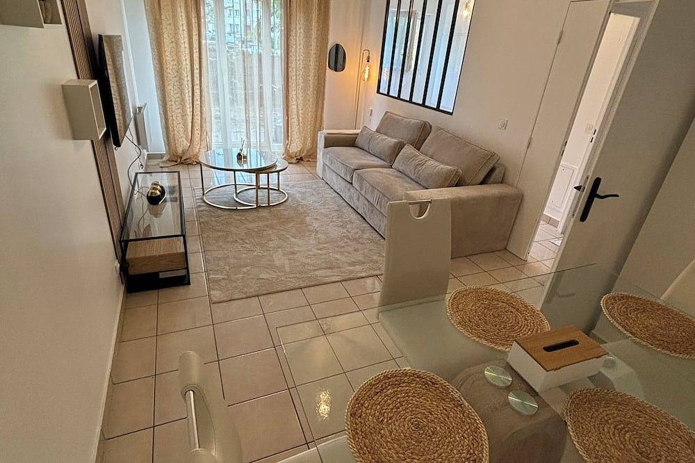 Entire apartment, At Titi. in Poissy, Yvelines