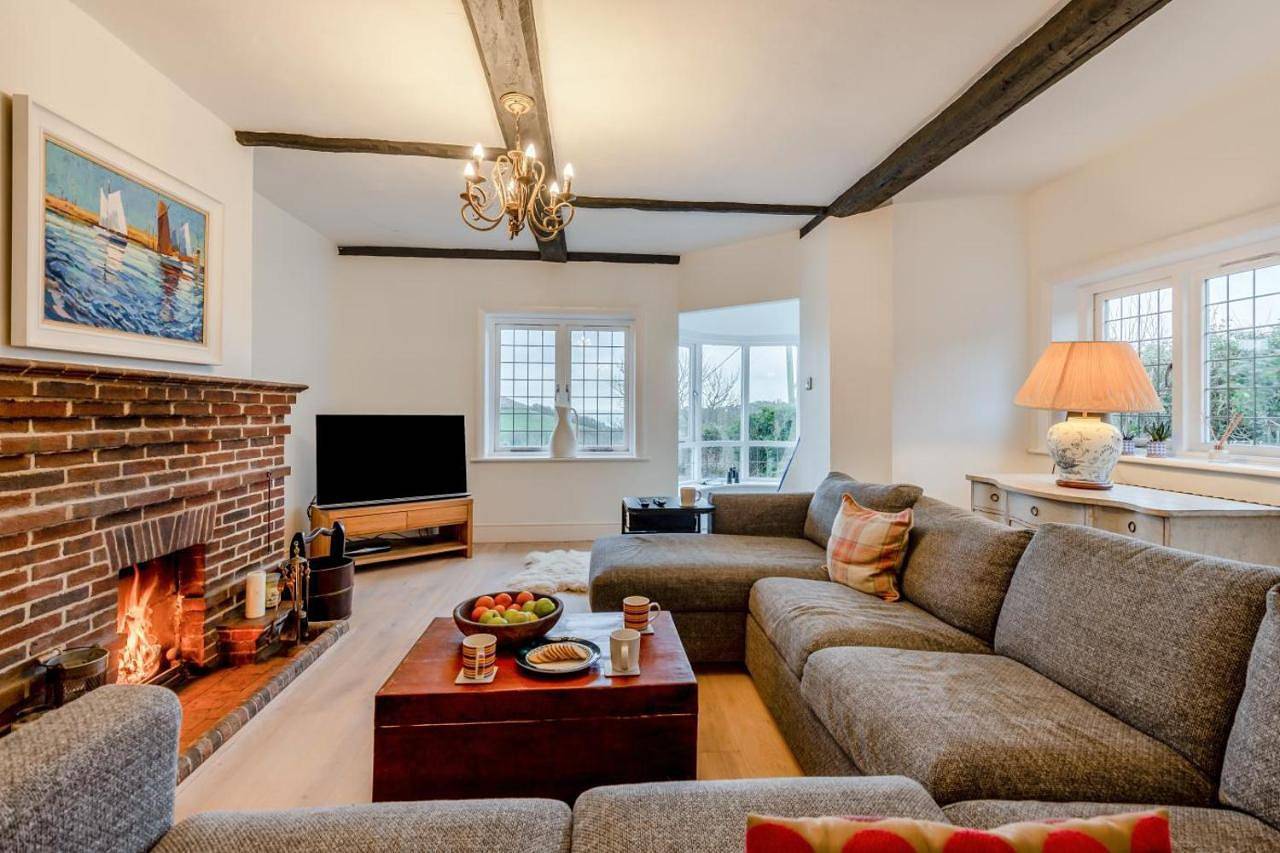 4 Bed in West Lulworth oc-b30393 in Lulworth Cove, Dorset