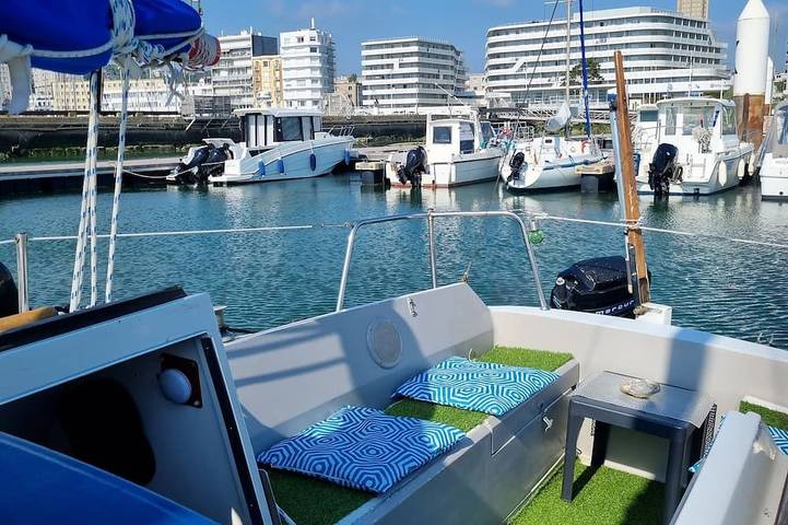 Sleeping On The Water in Saint-Martin-du-Littoral, Le Havre region