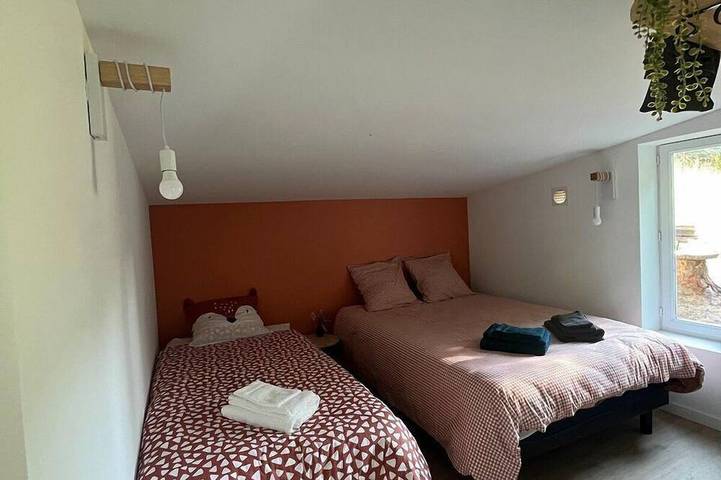 Gîte pour 6 personnes, avec Jacuzzi et Jardin à Manzat - 3