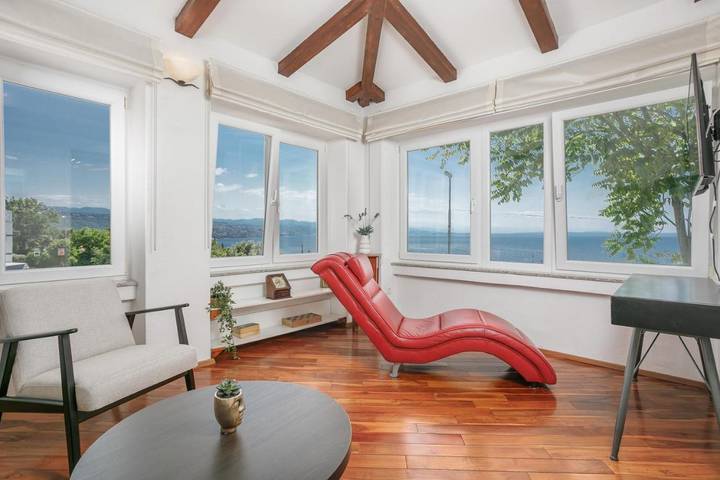 Maison d’hôte pour 4 personnes, avec terrasse et vue dans Grad Opatija