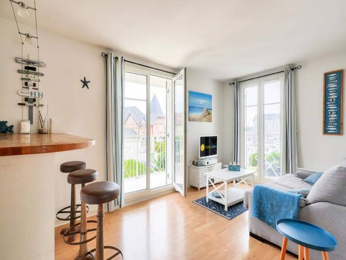 Gîte pour 4 personnes, avec piscine et balcon, adapté aux familles dans Port Guillaume - 3