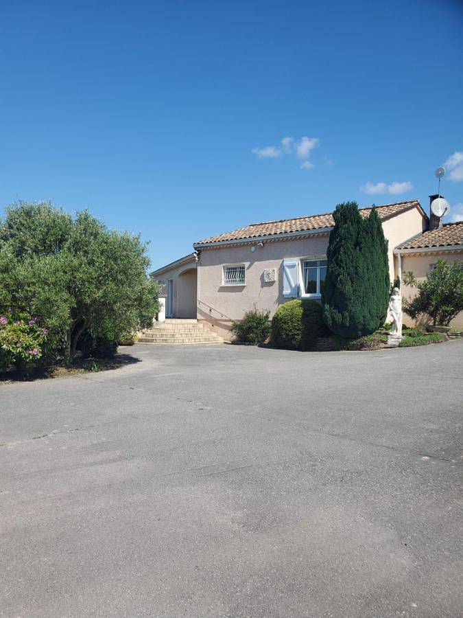 Villa für 7 Personen, mit Ausblick und Garten - 1