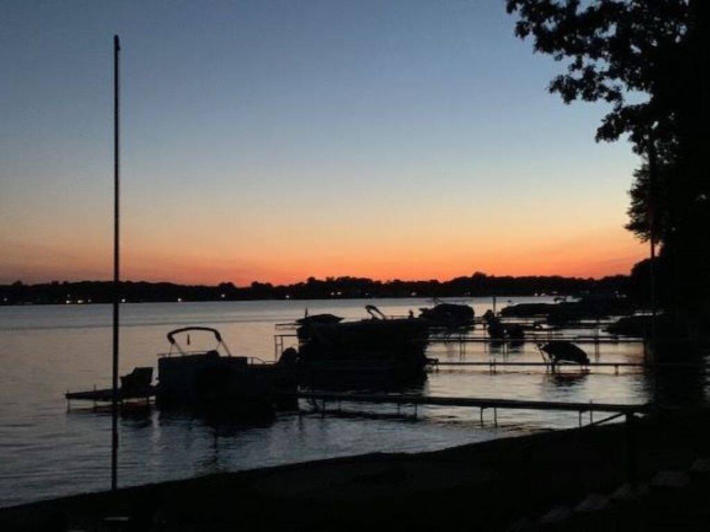 Gemütliches klassisches Seeufer-Familienhäuschen am Teufelssee in Manitou Beach-Devils Lake, Lenawee County