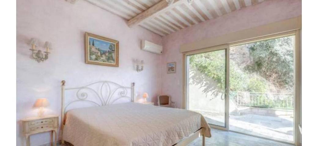 Location de vacances pour 8 personnes, avec jardin ainsi que vue et piscine à Trans-en-Provence - 2