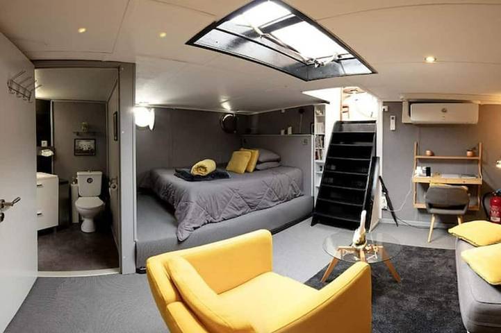 Péniche pour 7 personnes, avec jacuzzi et terrasse, animaux acceptés dans Auvergne-Rhône-Alpes - 2