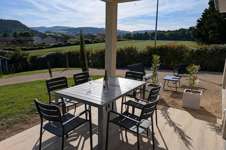 Location de vacances pour 6 personnes, avec jardin, animaux acceptés à La Roche-Vineuse - 4