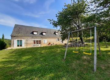 Gîte pour 10 personnes, avec jardin et terrasse à Chavagnac