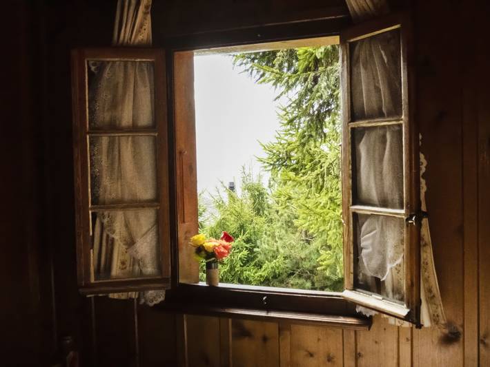 Location de vacances pour 6 personnes, avec terrasse ainsi que jardin et vue à Bagnes - 4