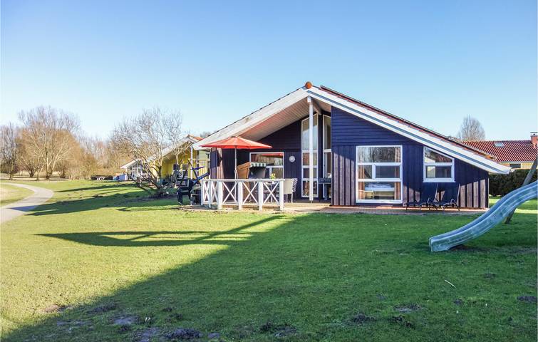 Ferienhaus für 12 Personen, mit Terrasse und Whirlpool sowie Garten und Sauna in Otterndorf