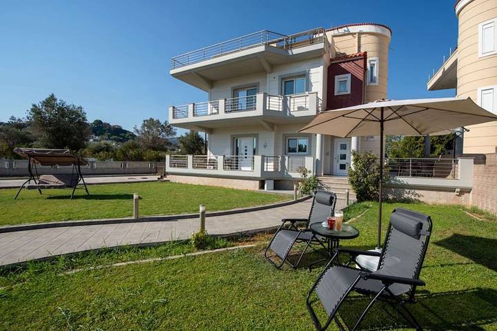 Ferienwohnung für 4 Personen, mit Garten und Balkon in Afantou