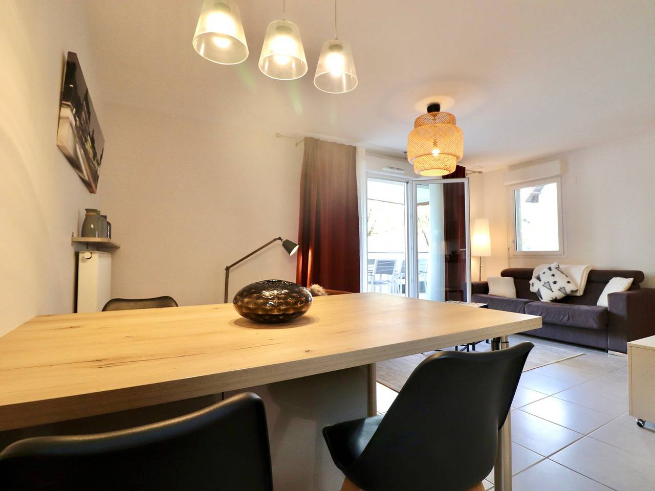 Appartement entier, Appartement contemporain à Annecy, terrasse et animaux admis in Annecy, Annecy (commune)