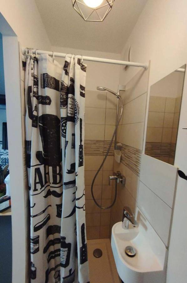 Appartement entier, One-Bedroom Apartment in Joué-lès-Tours, Région de Tours