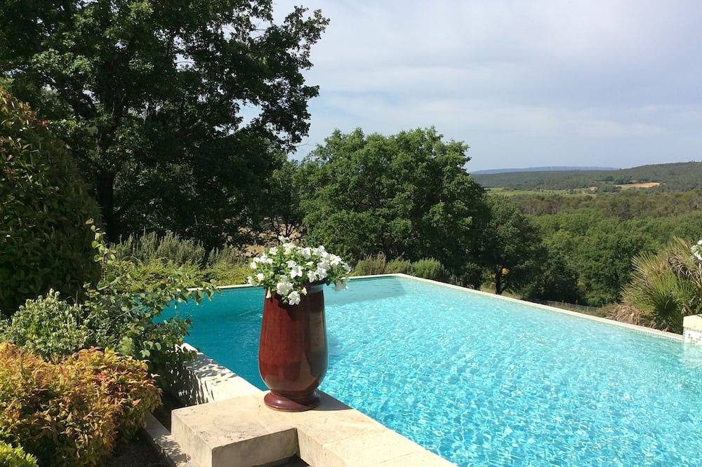 Mansión del siglo XVII, recientemente restaurada, en el corazón de Provence Verte. in Barjols, Región Brignoles