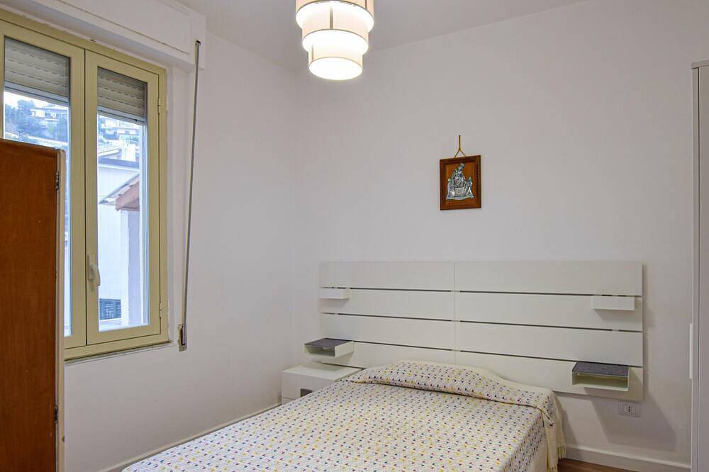 Geheel appartement, Gezellig appartement met 2 slaapkamers in Staletti in Stalettì, Provincie Catanzaro
