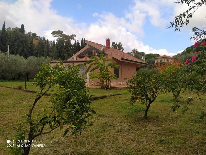 Location de vacances pour 4 personnes, avec Balcon et Terrasse ainsi que Jardin et Vue à Piedimonte Etneo - 3