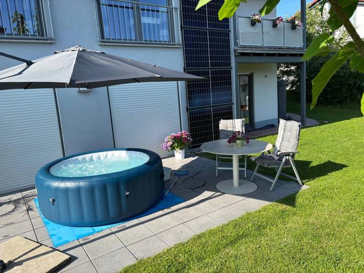 Ferienwohnung für 4 Personen, mit Whirlpool und Garten am Vogelsberg Region
