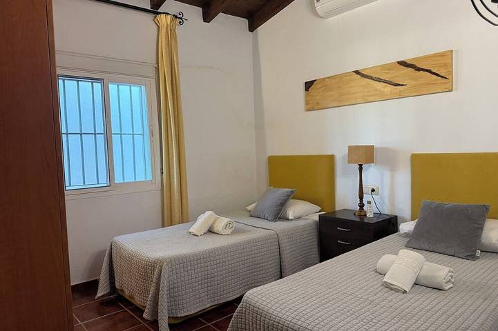Atemberaubende, private Villa mit schönem Pool, Gärten & Ausblick in Sierra Gorda, Coín